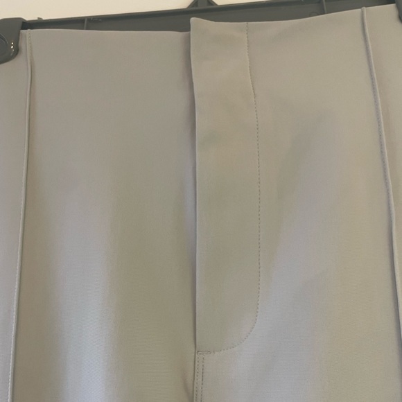 Vuori Women’s Trouser Pants (Large) - Picture 3 of 6